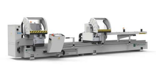 Machine industrielle avec deux unités de découpe grises sur un long bâti métallique, isolée sur fond blanc