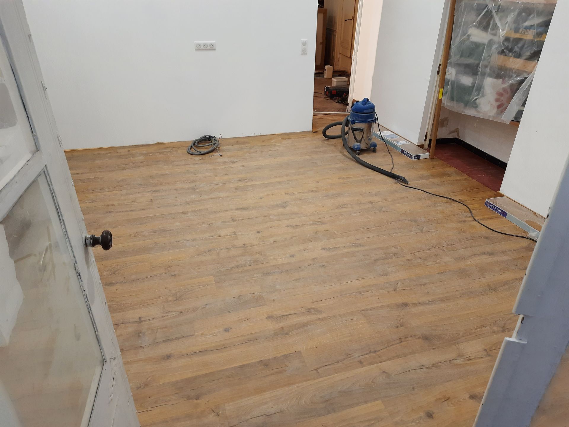 Pose d'un nouveau revêtement de sol