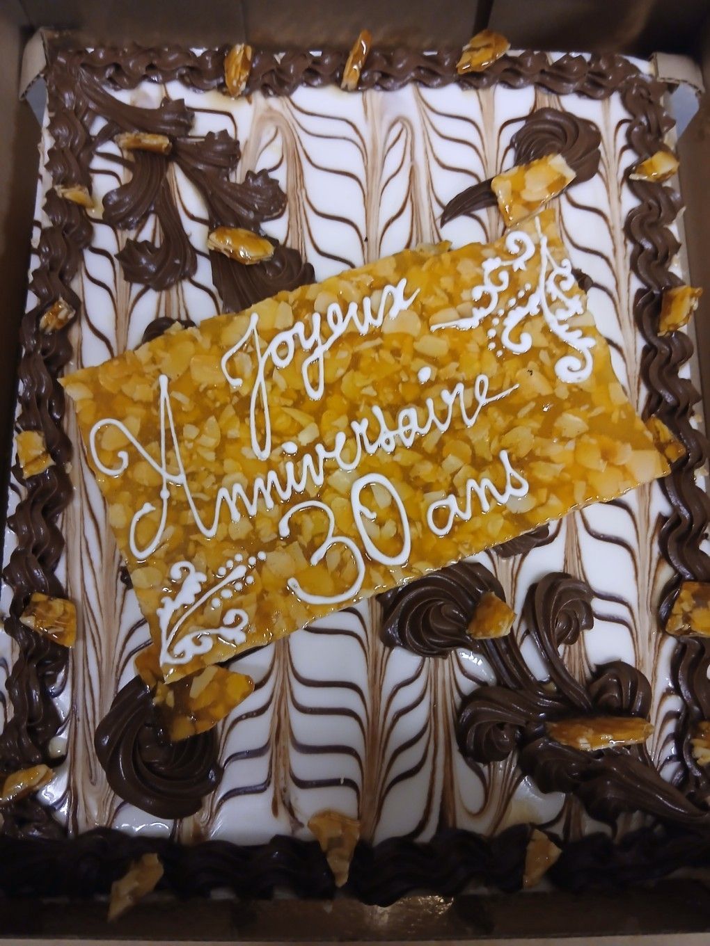 Un gâteau d'anniversaire.