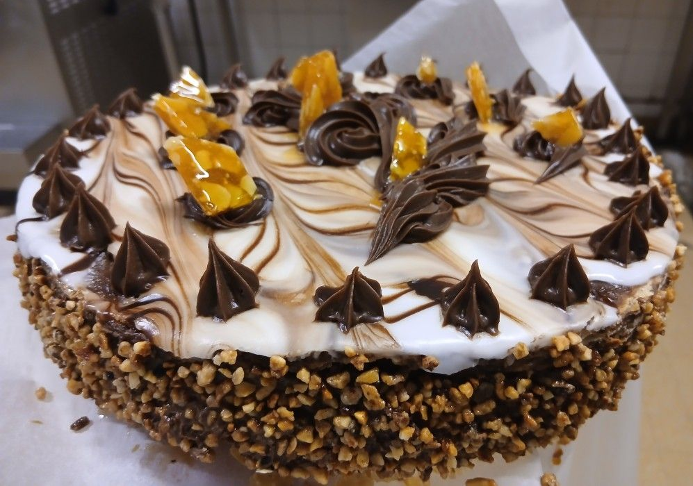 Un gâteau bien décoré.