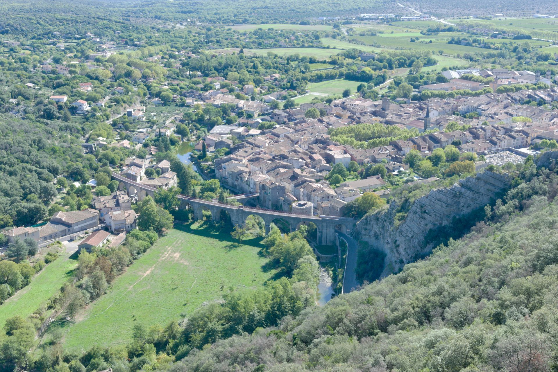 Saint-Hippolyte-du-Fort vu du ciel.