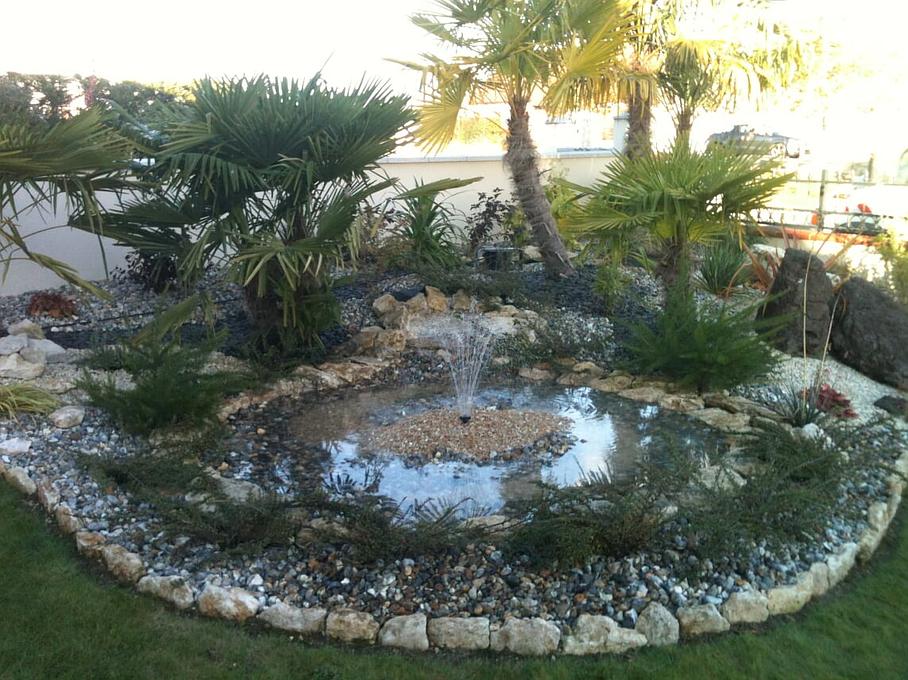 Massif galets avec fontaine extérieure
