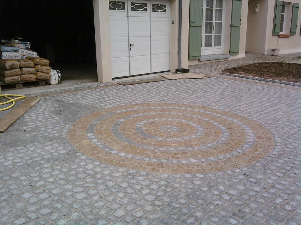 Pavage entrée garage motif cercle