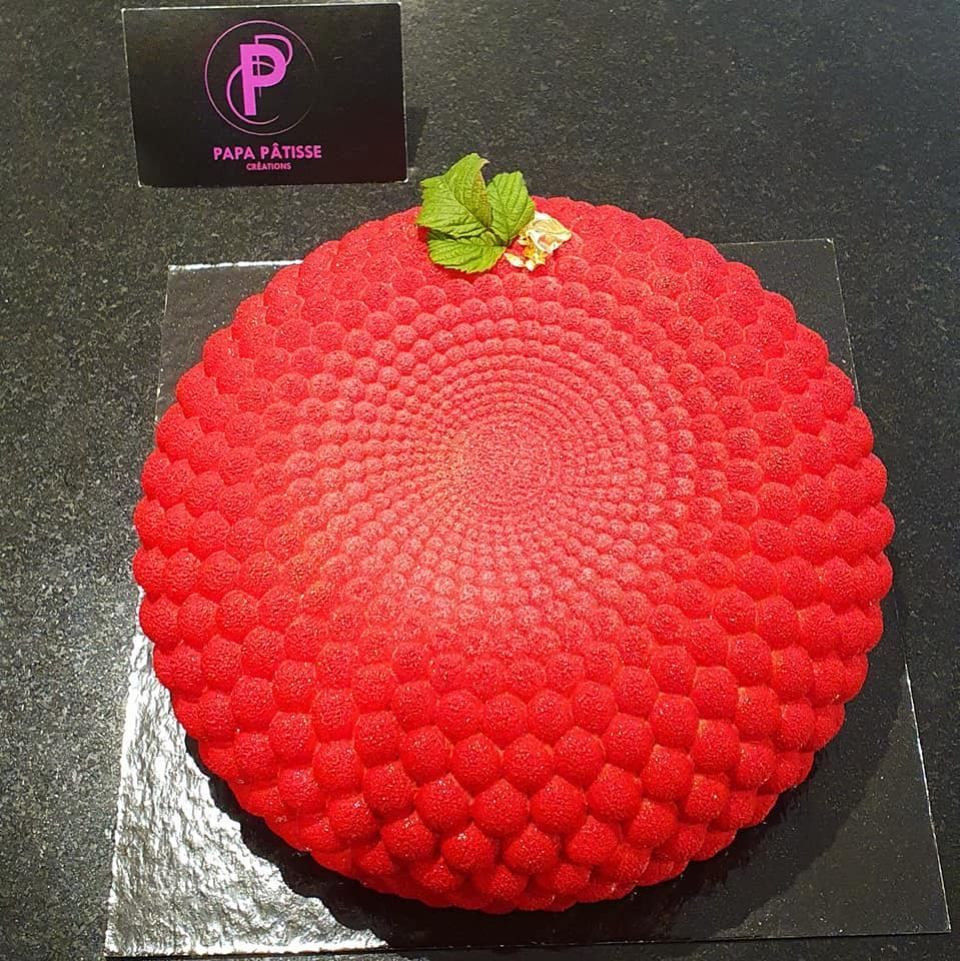 gâteauà la fraise de pâtissier