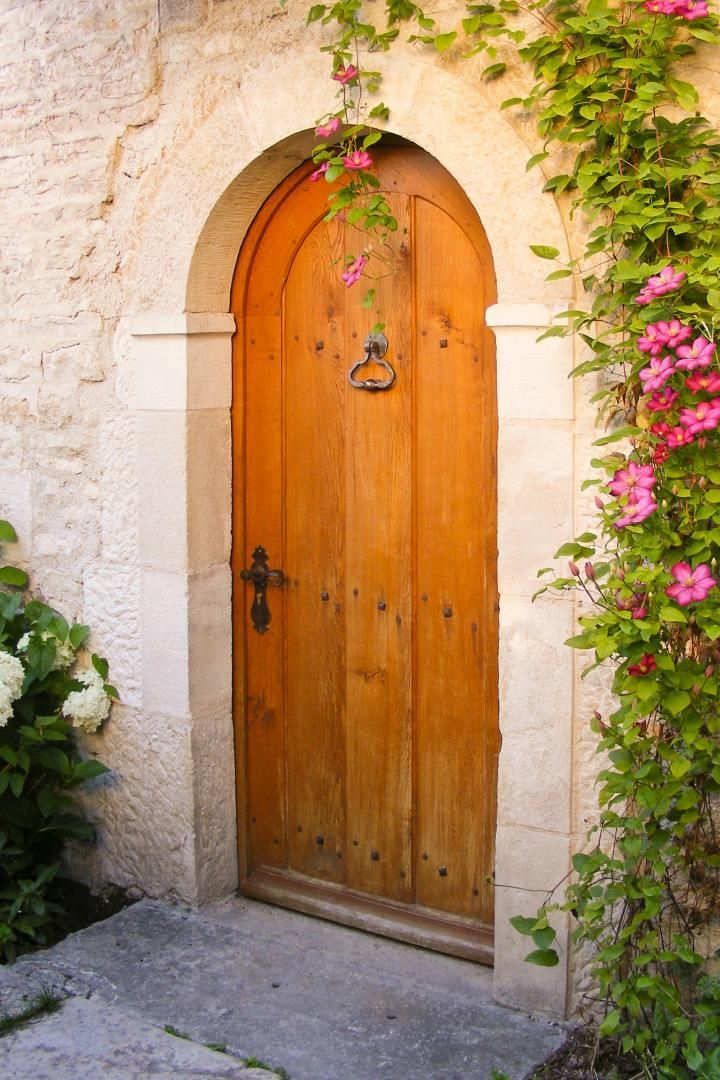 Porte d'entrée arrondie