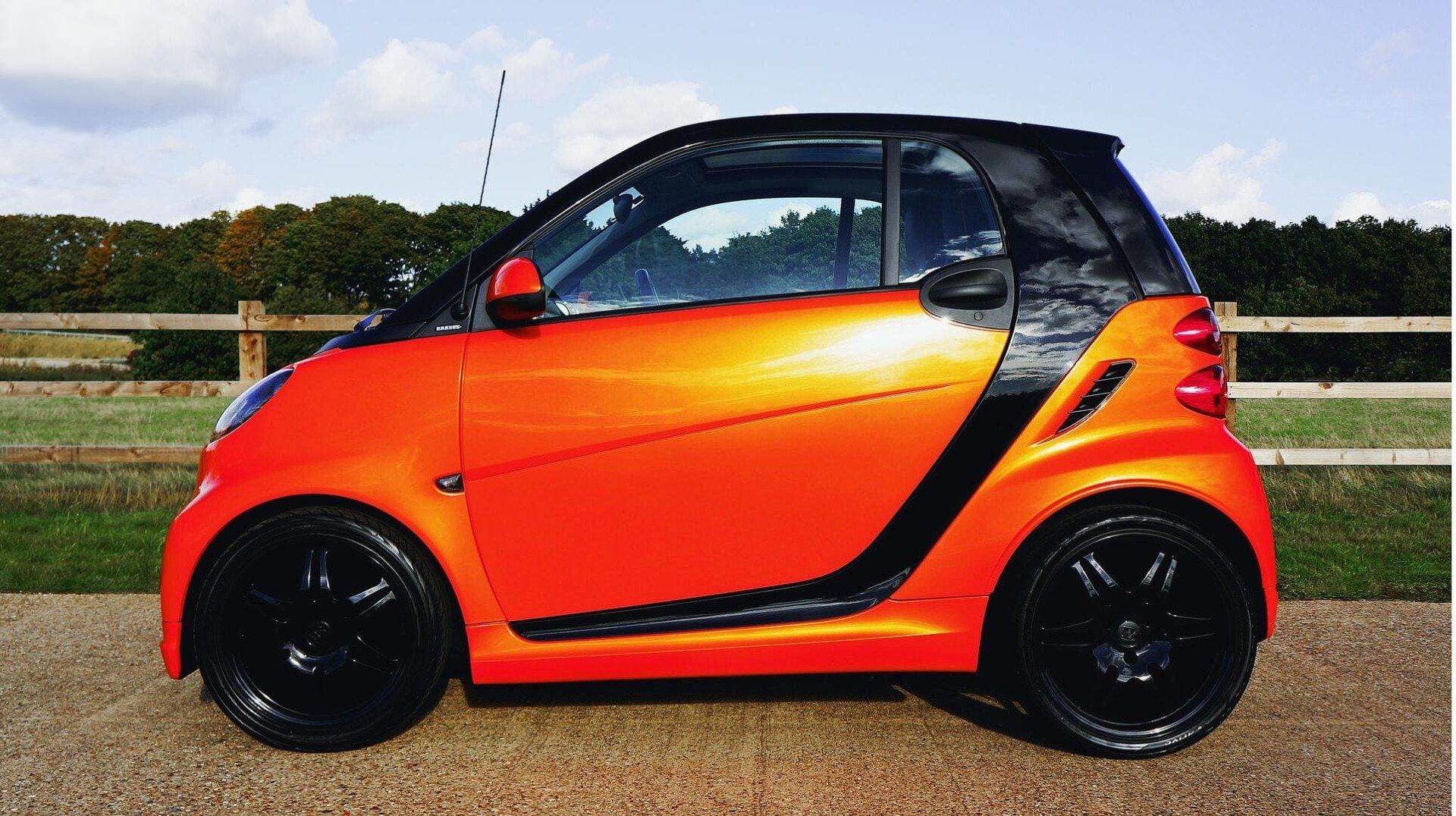Microvoiture orange
