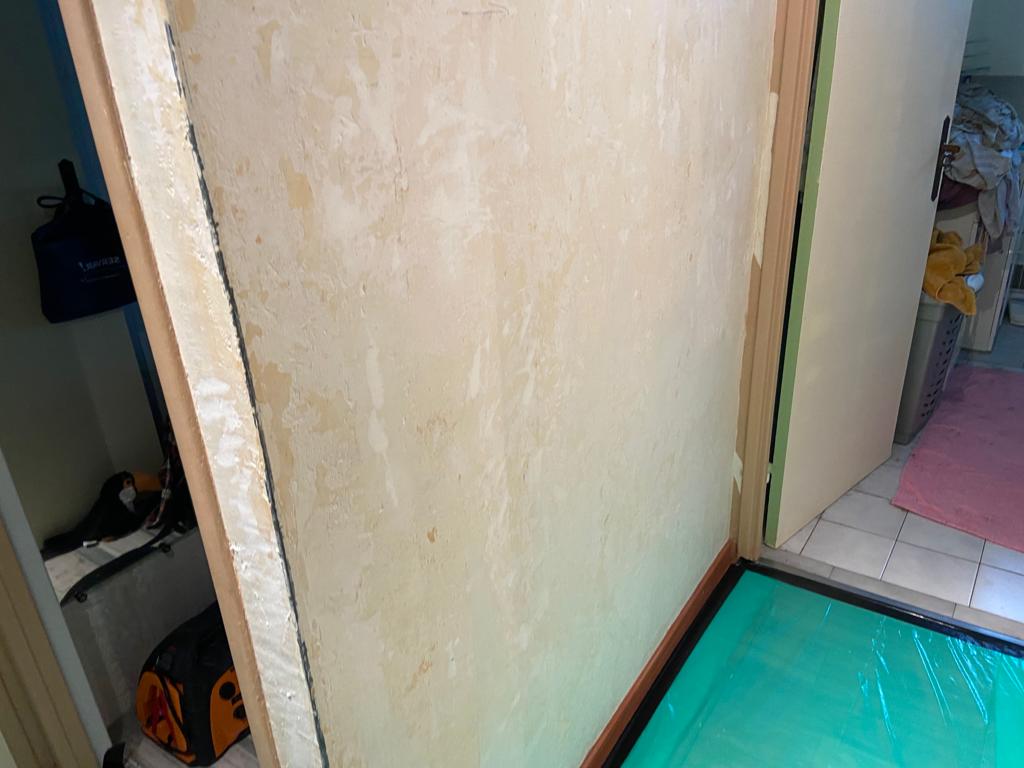 Preparation du mur avant peinture