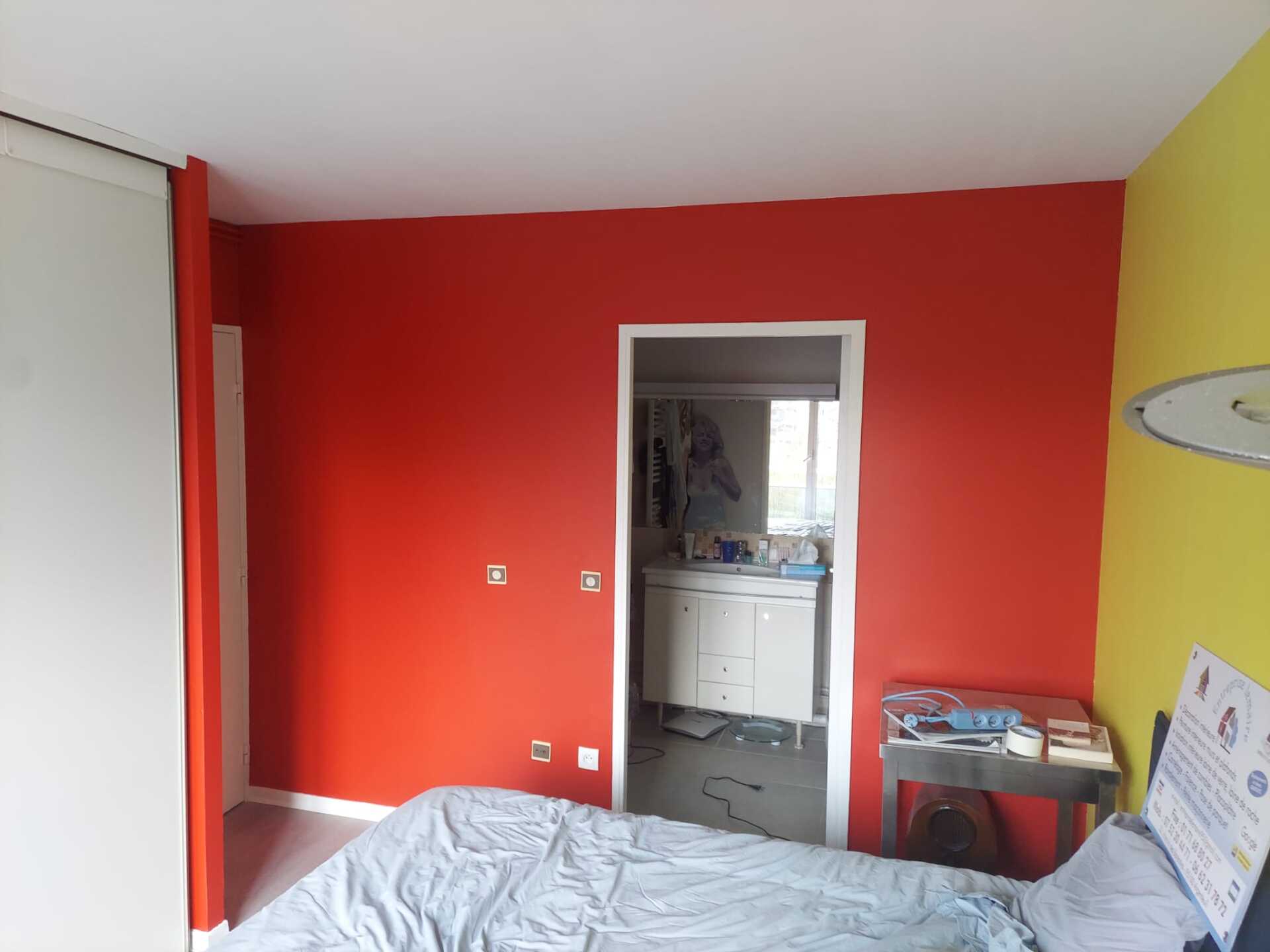 mur rouge peinture