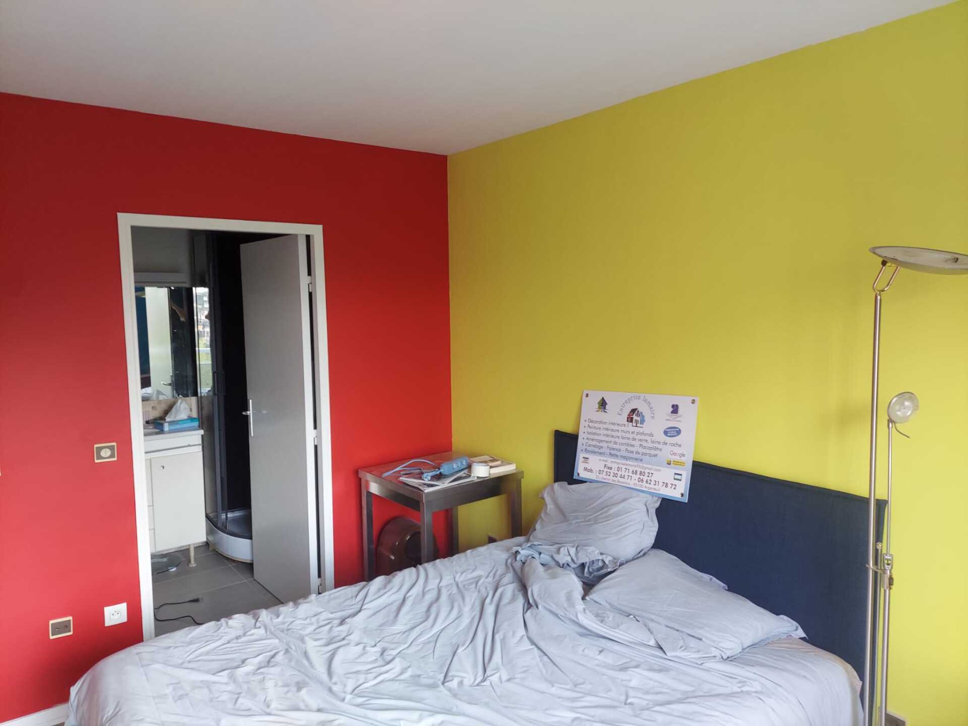 Peinture de chambre avant