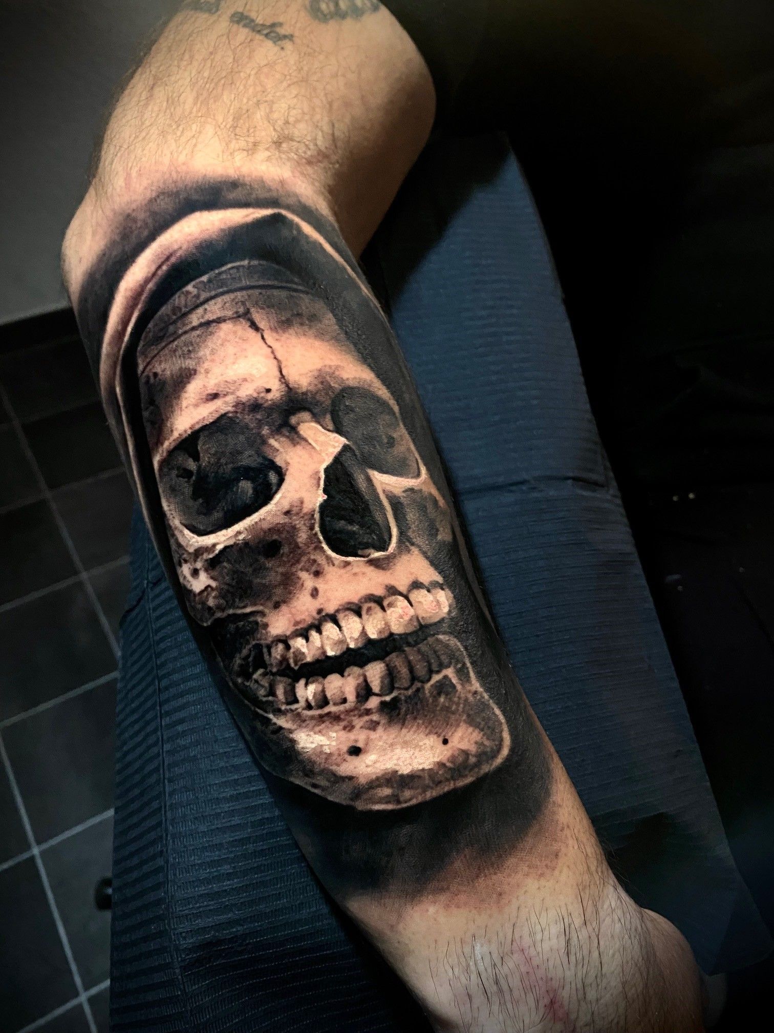 Tattoo Galerie - Art and Tattoo Basel - Basel