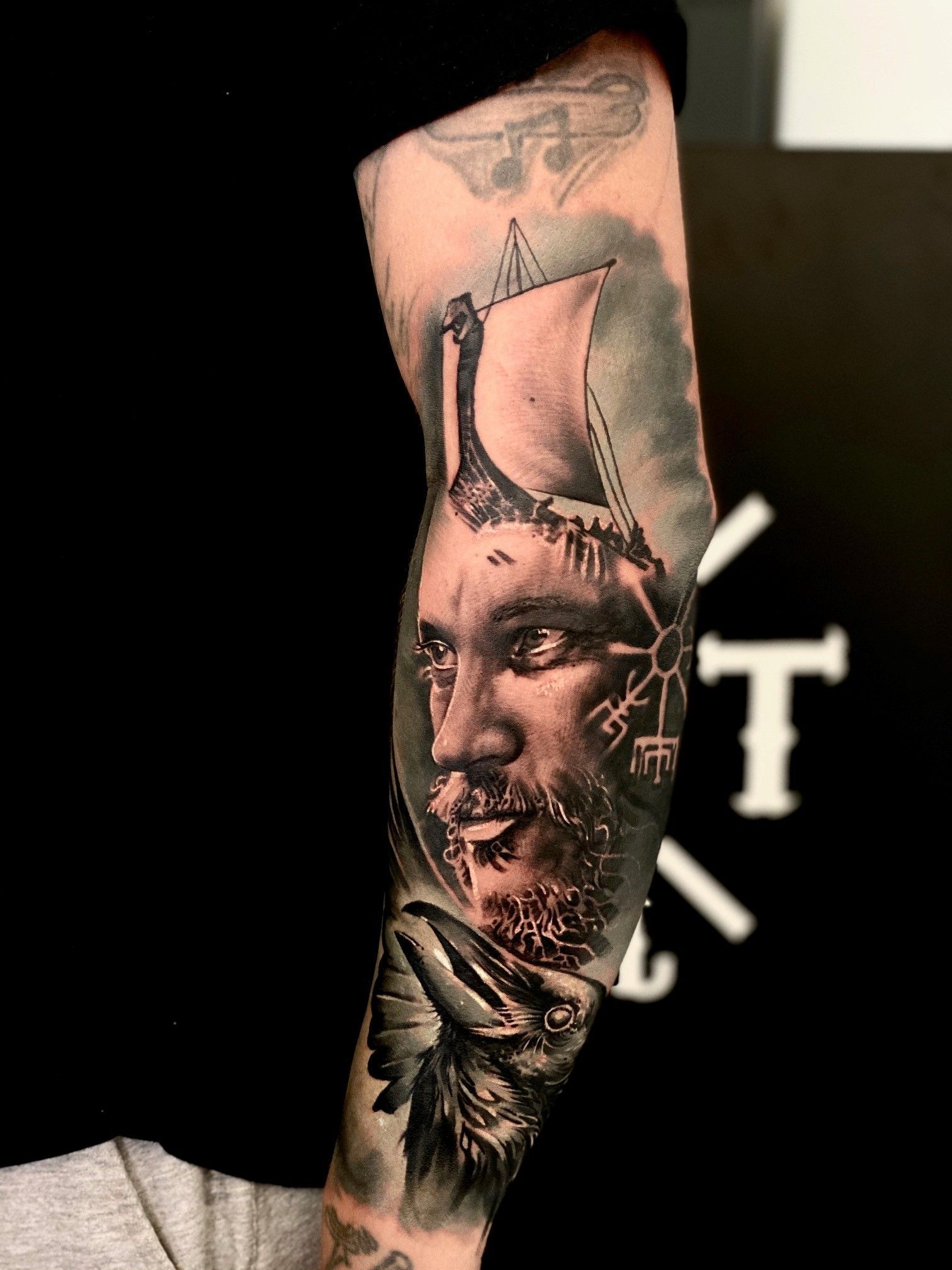 Tattoo Galerie - Art and Tattoo Basel - Basel