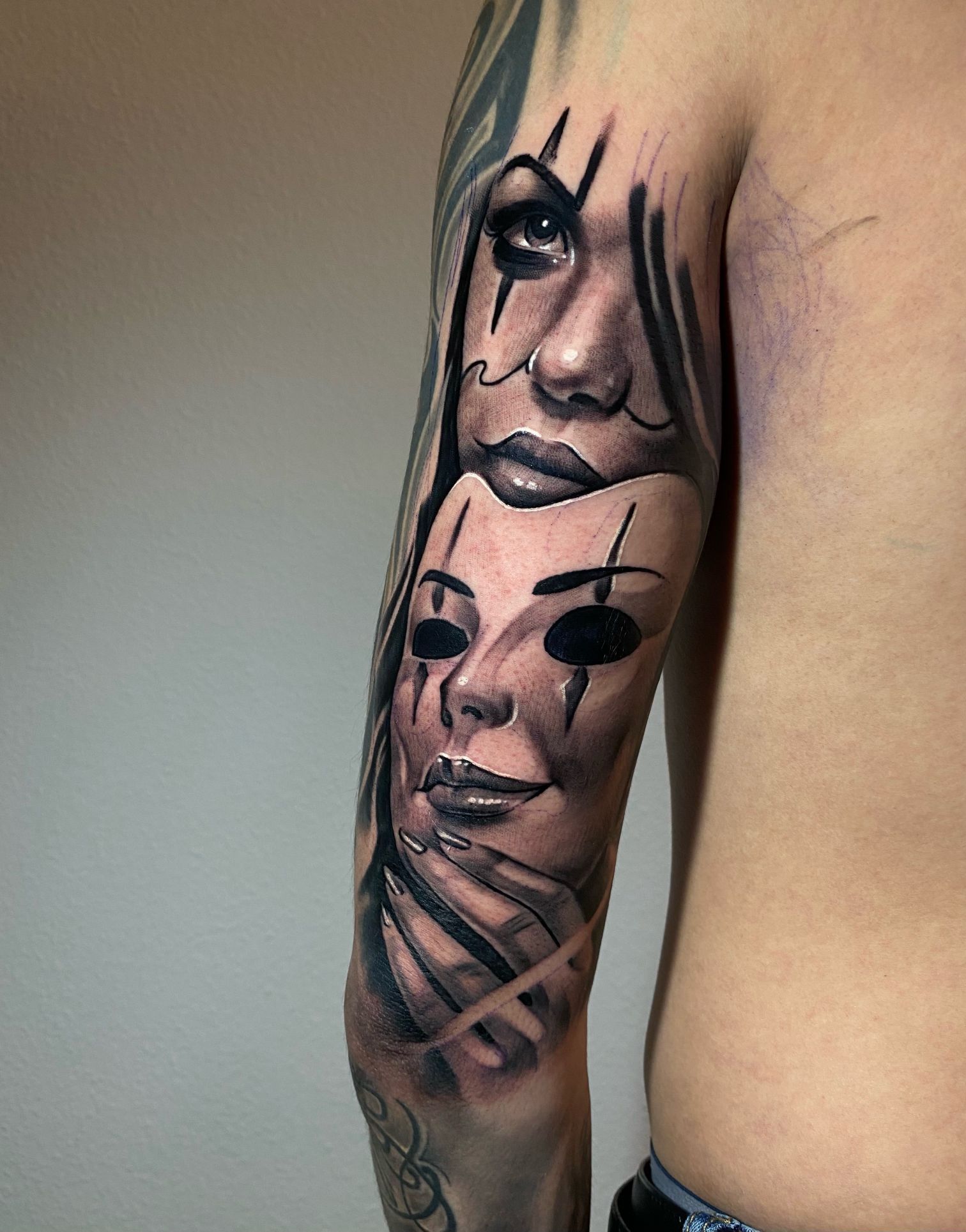 Tattoo Galerie - Art and Tattoo Basel - Basel