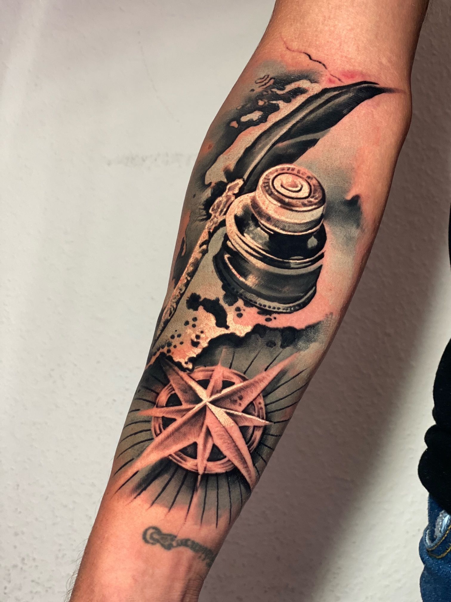 Tattoo Galerie - Art and Tattoo Basel - Basel