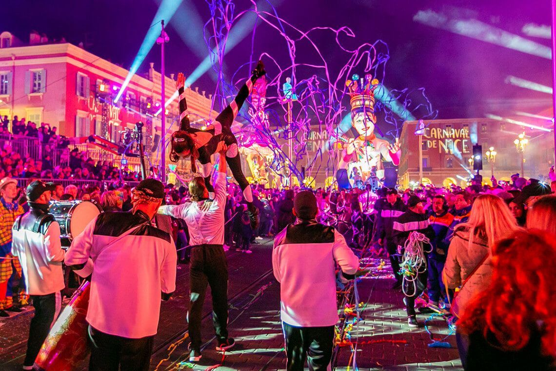 Des animateurs de carnavale