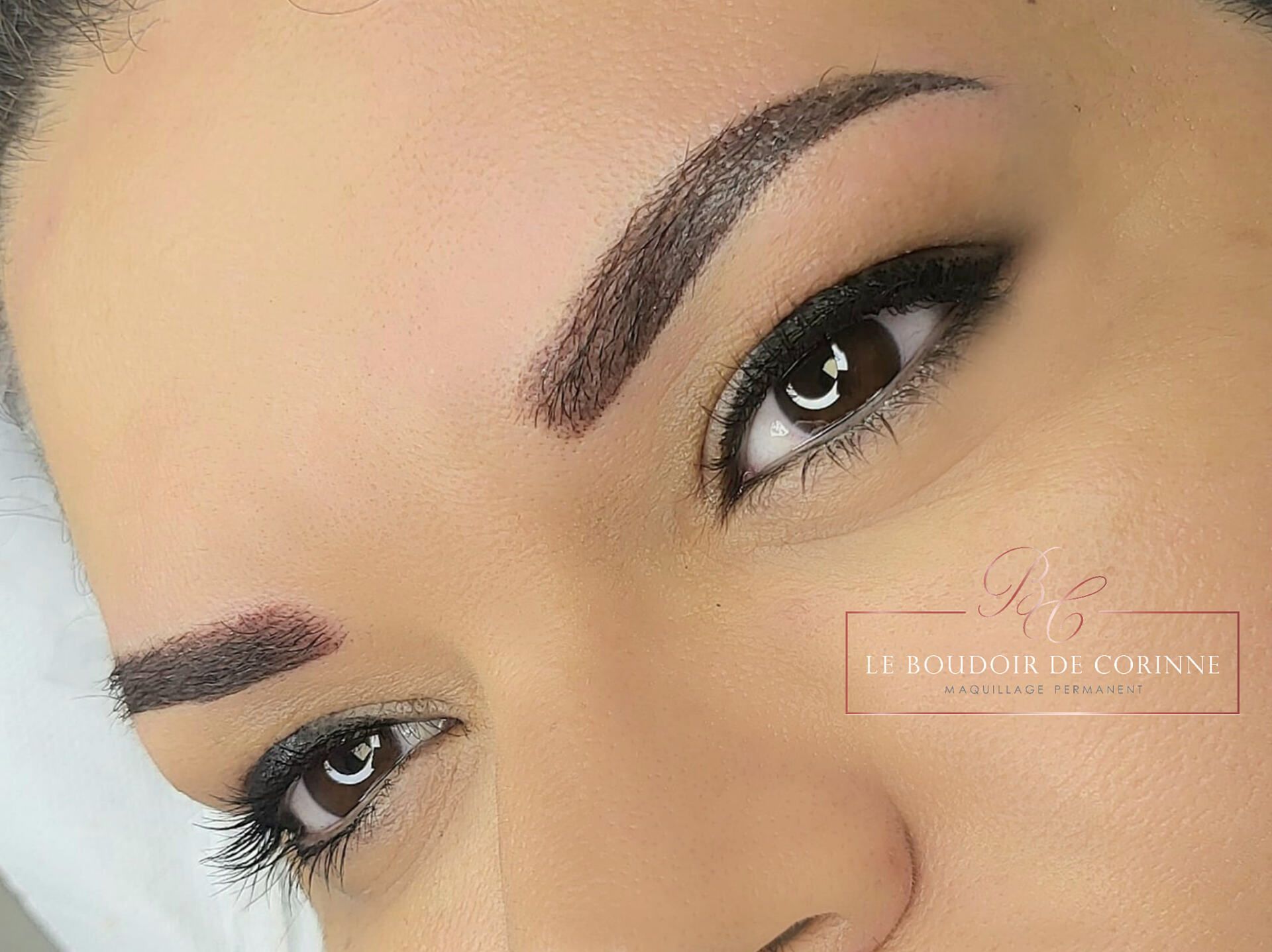 maquillage permanent sourcils