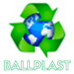 Un s&iacute;mbolo de reciclaje verde que rodea un globo azul, con la palabra "BALLPLAST" en texto verde debajo.