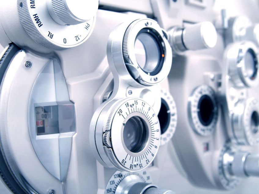 Augenkontrolle - Augenarztpraxis am Stampfenbachplatz - Zürich