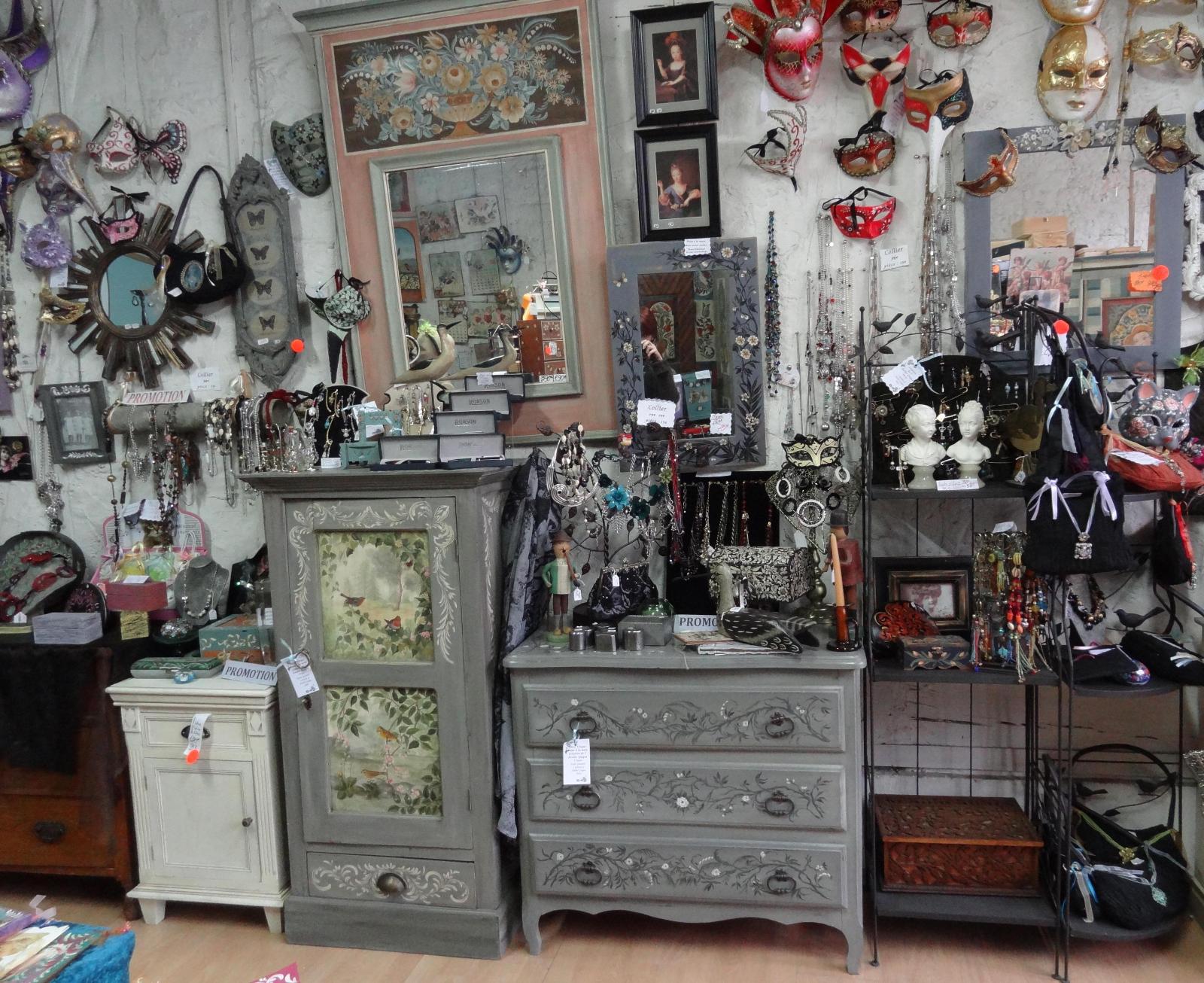 Atelier Guigue - Meubles peints et patines. Objets décoration - 75003 Paris