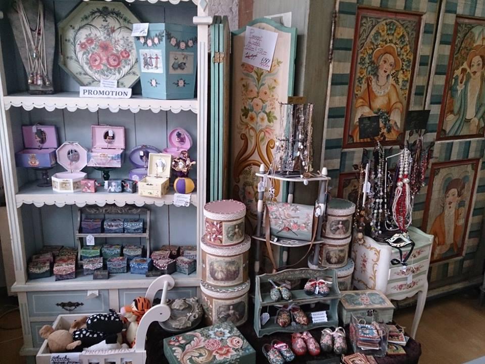 Atelier Guigue - Meubles peints et patines. Objets décoration - 75003 Paris