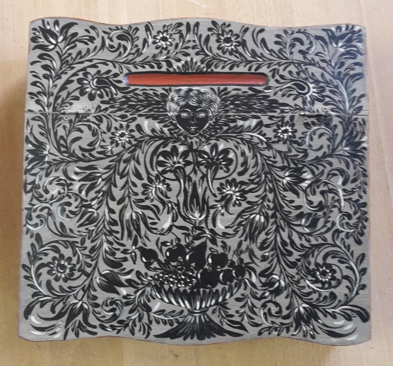 Atelier Guigue - Meubles peints et patines. Objets décoration - 75003 Paris