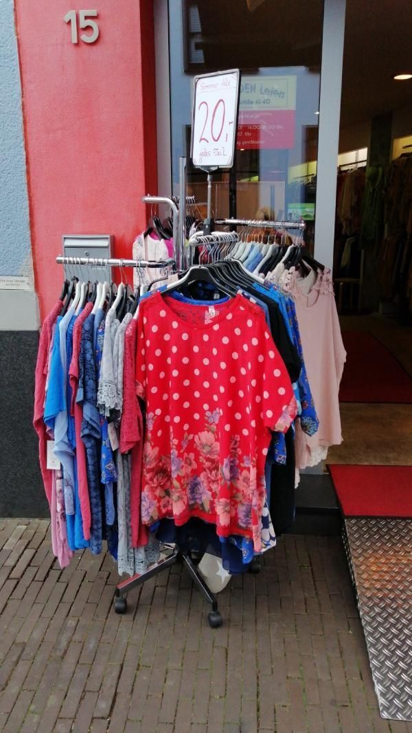 Kleidungsstücke für Frauen