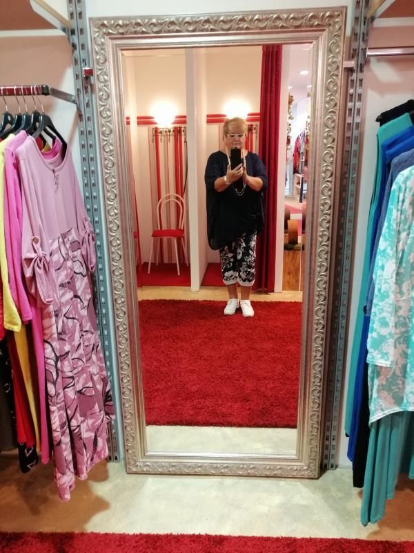 Kleidungsstücke für Frauen