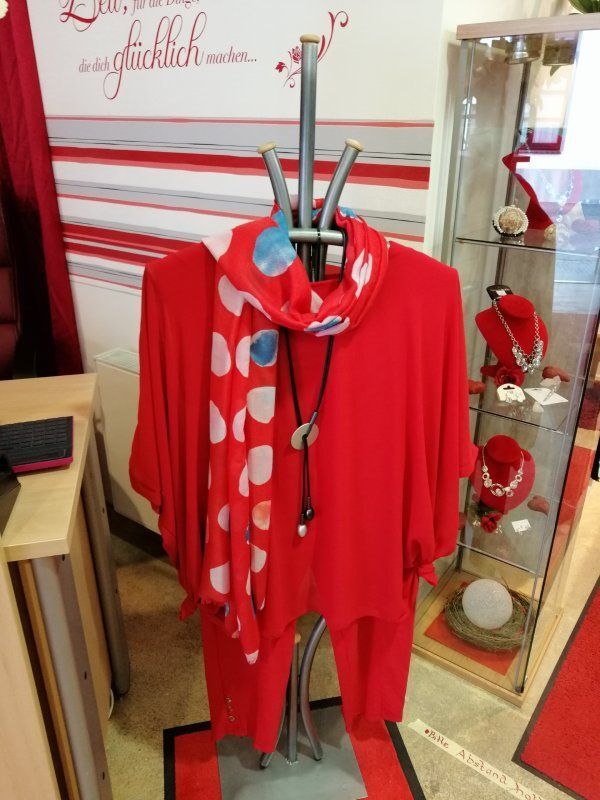 Kleidungsstücke für Frauen