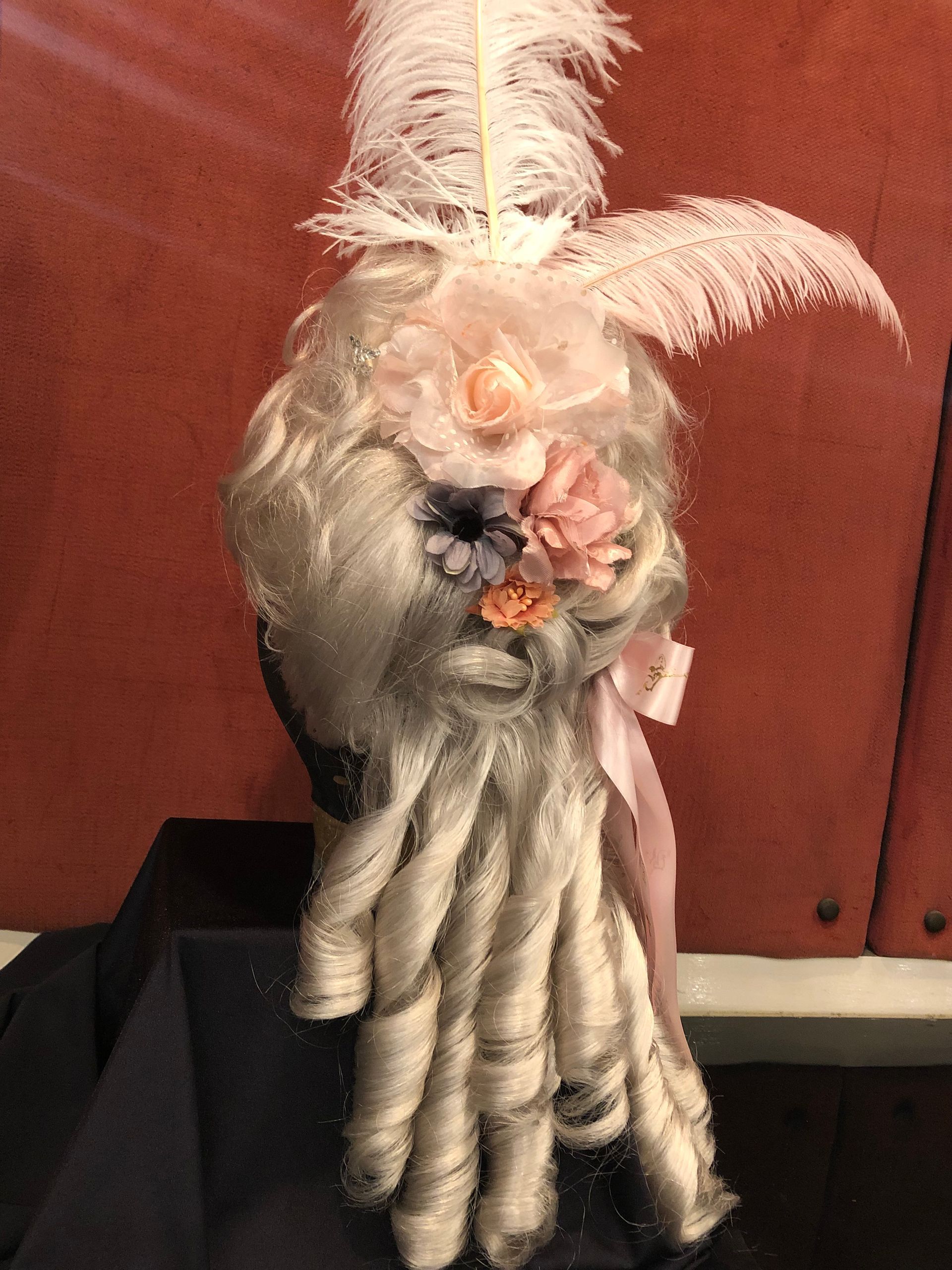 Perruque claire vu arrière