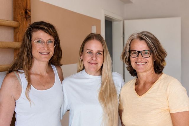 Physiotherapie Nätscher, Praxis, Leistungen, individuelle Termine, Katrin Röder, August-Winter-Straße, Friedrichsdorf, Ortsteil Köppern, manuelle Therapie, medizinische Massagen, Wohlbefinden, Krankengymnastik am Gerät, Wirbelsäulengymnastik, Rückenschulkurse, Rehabilitation, Mobilität