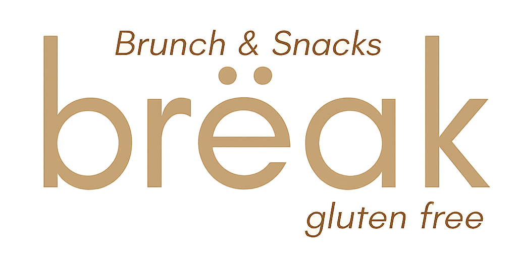 Logotipo de Break Brunch & Snacks, con texto en color beige y la leyenda