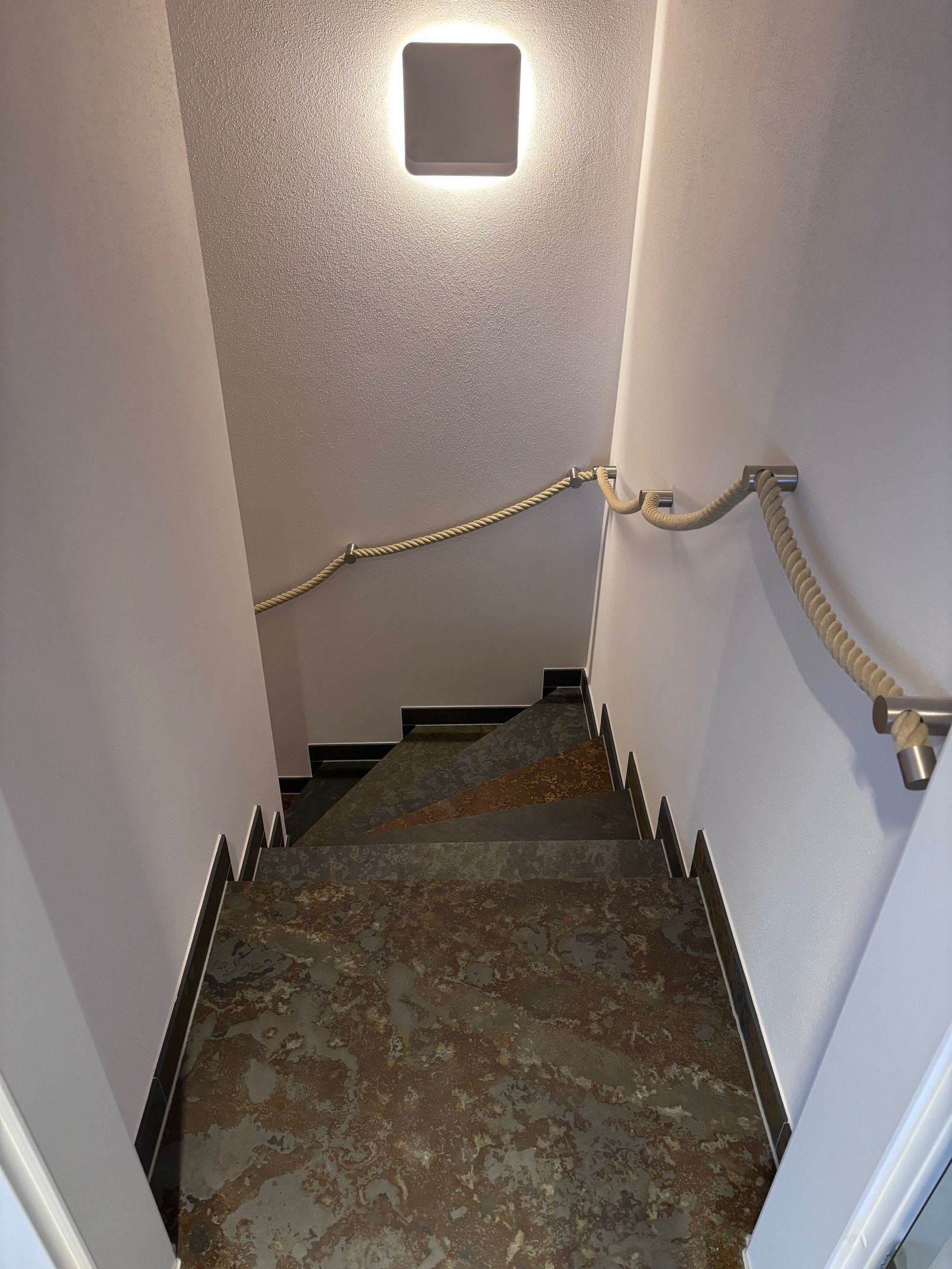 Naturstein Treppe innen