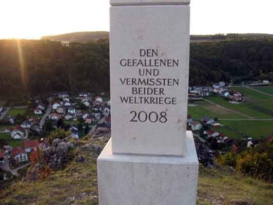 Naturstein Gedenkstein