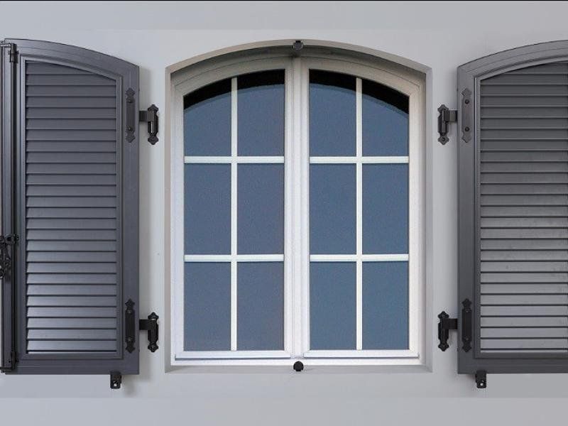 Pose de volet battant