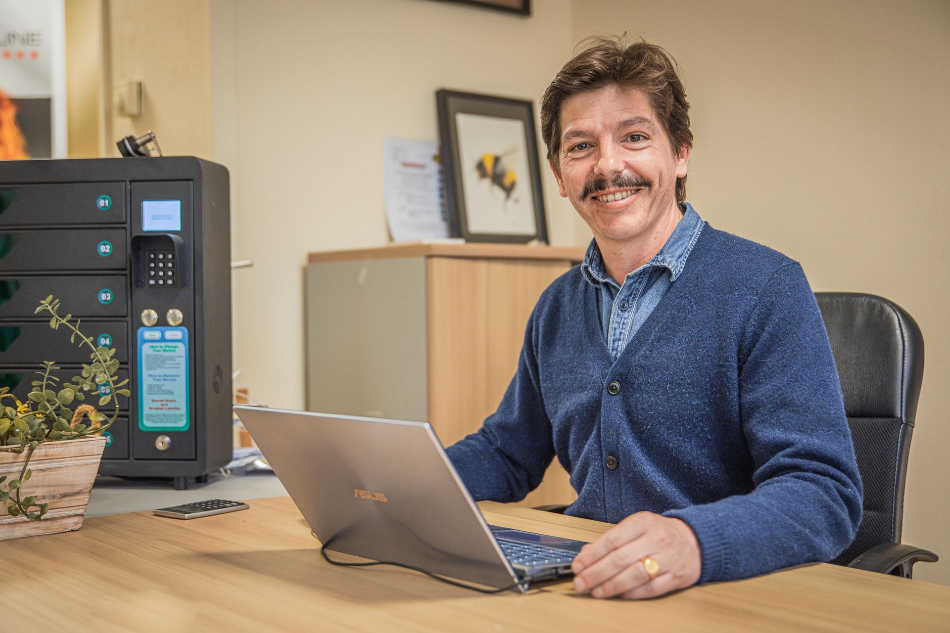 Photo de l'équipe dans l'entreprise