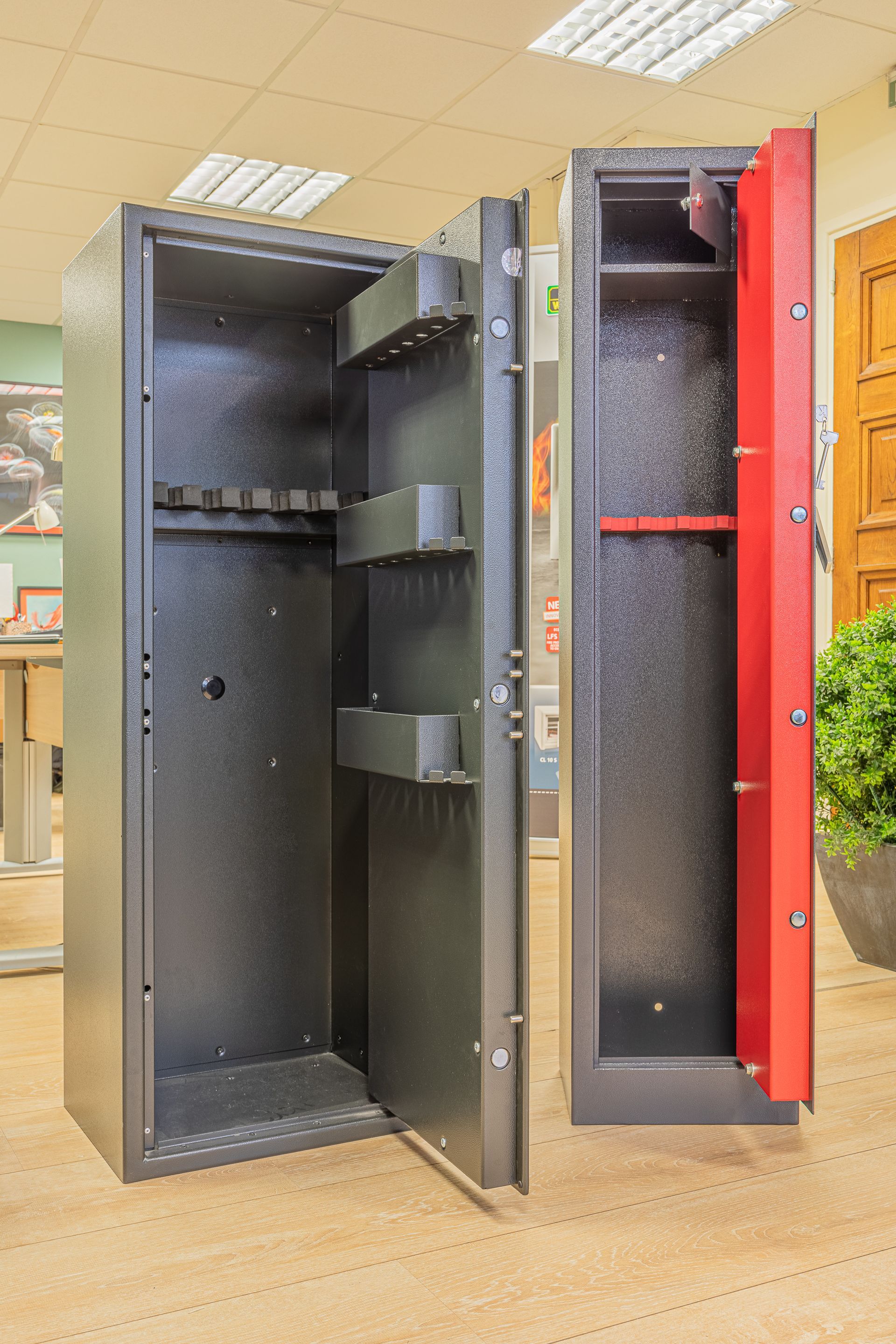 Armoires fortes rouges