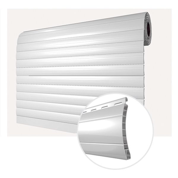 Eine Nahaufnahme eines weißen Rollladens auf weißem Hintergrund.