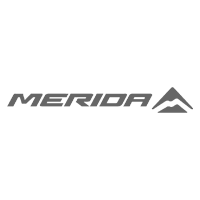 Das Merida-Logo ist grau und zeigt ein stilisiertes Berg-Symbol auf weißem Hintergrund.