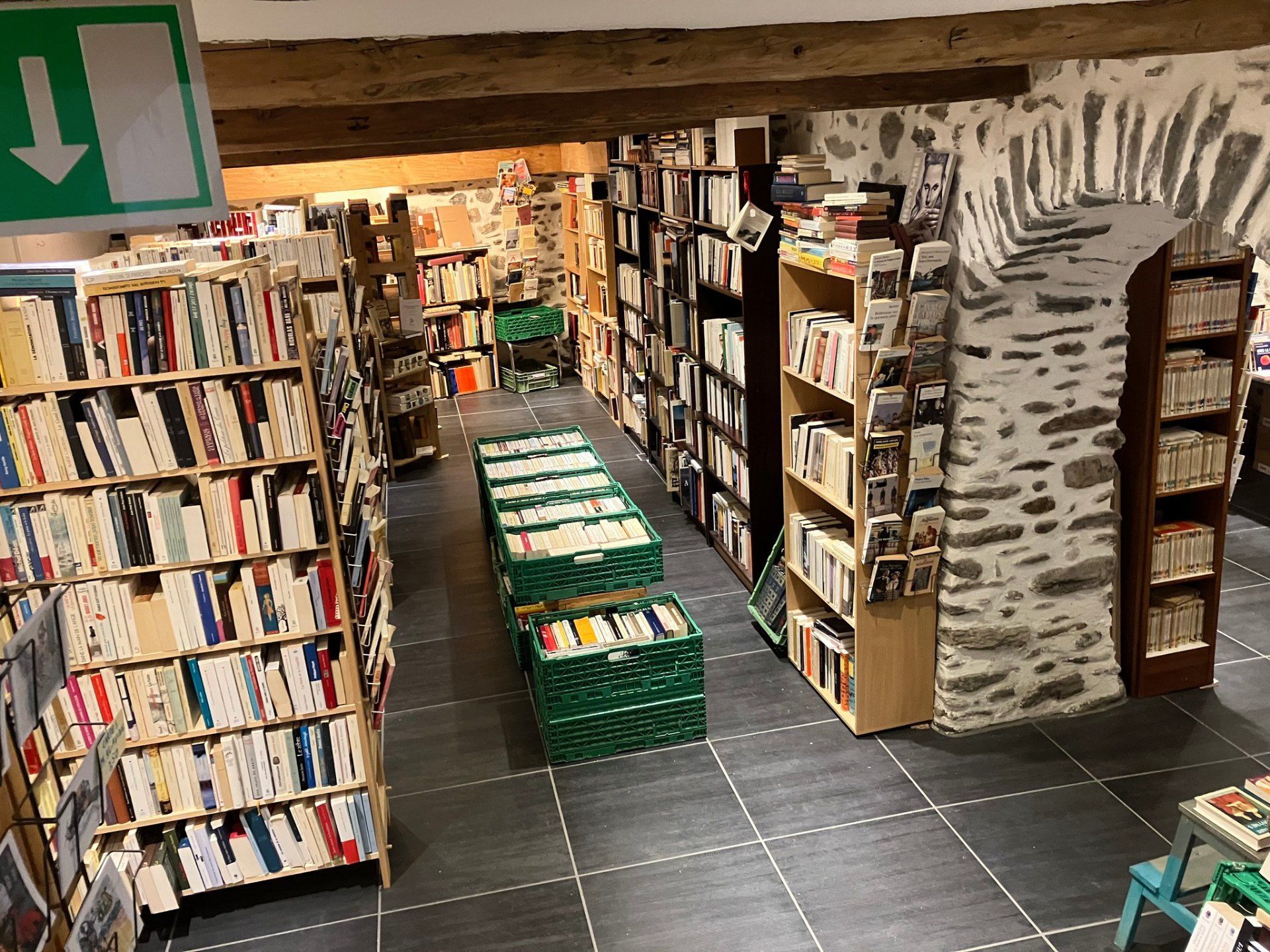 intérieur de la librairie
