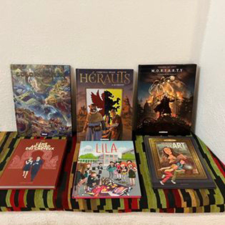 collection de livres en librairie