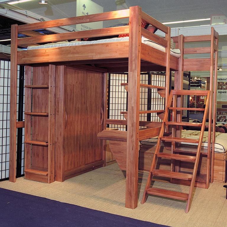 Lit superposé et coin placard bureau