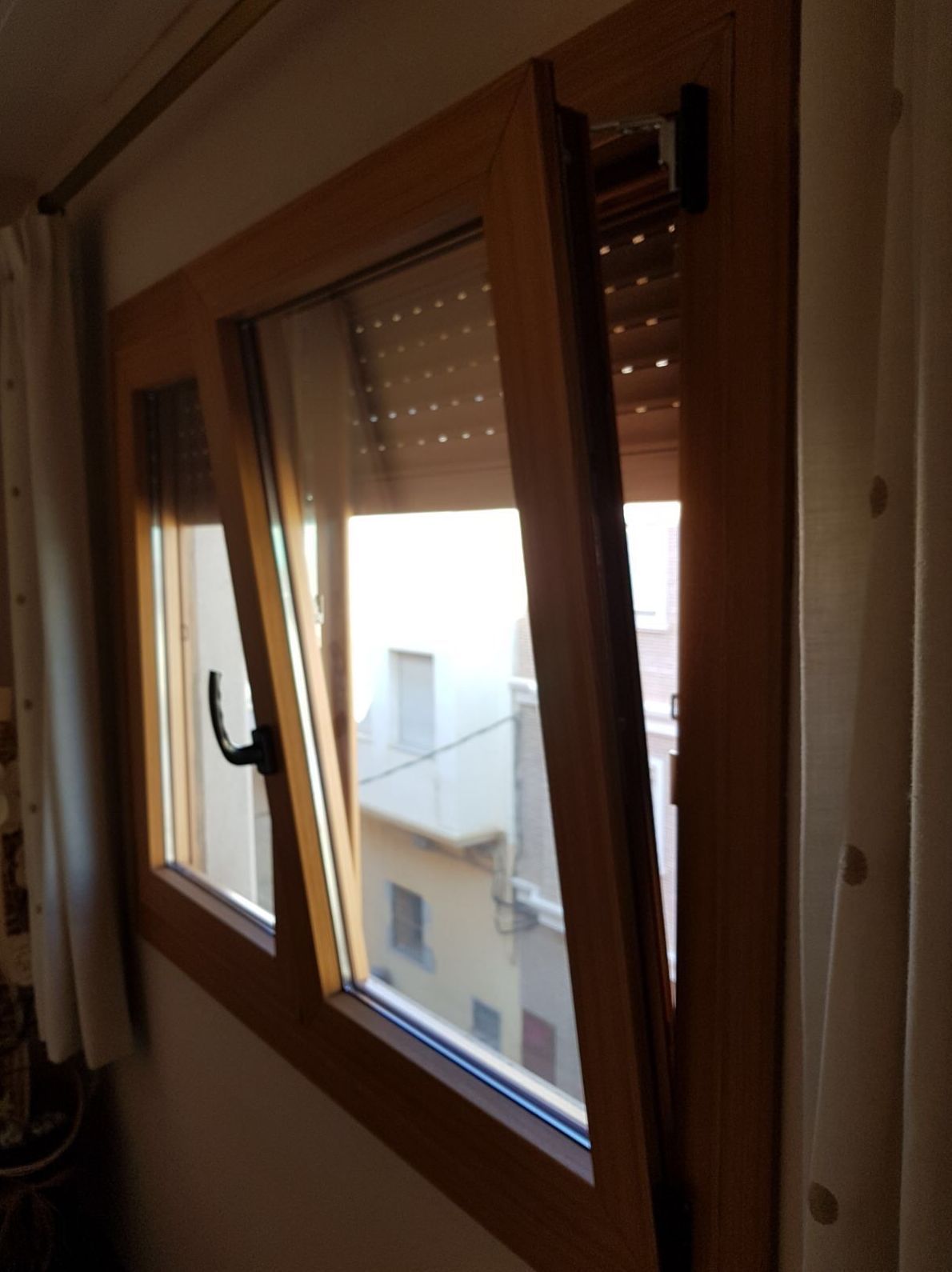 Persianas graduables en Torrente con los mejores materiales