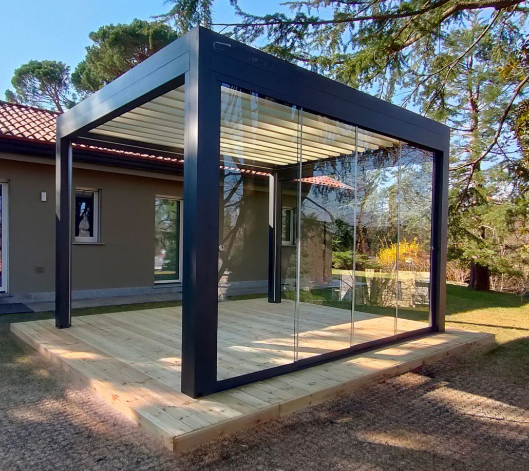 Venta de mosquiteras y pérgolas bioclimáticas en Rocafort