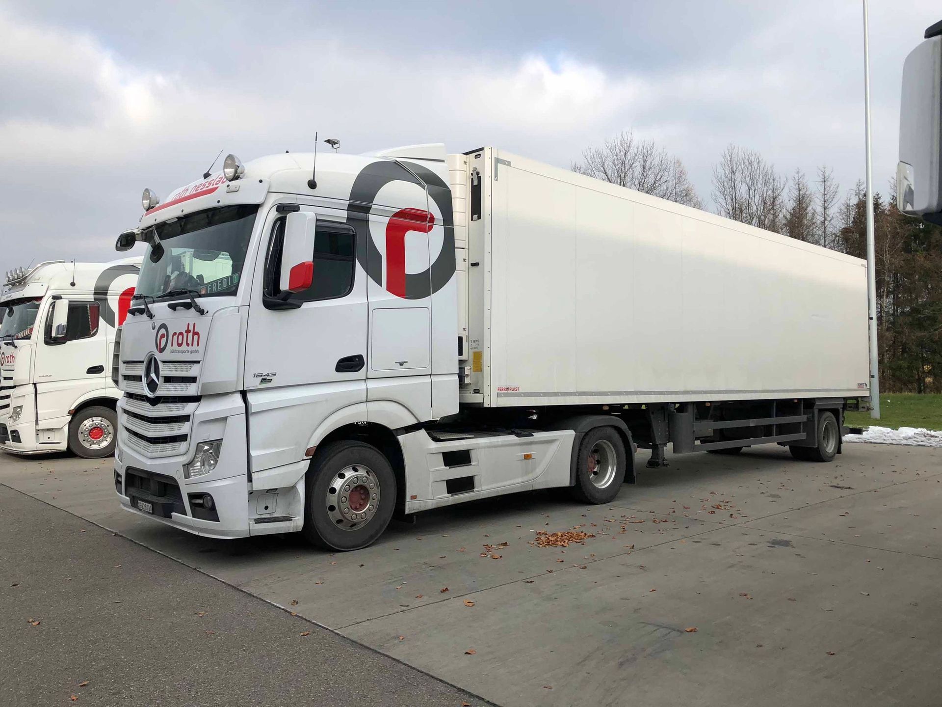 Fahrzeug- Roth Kühltransporte GmbH 10