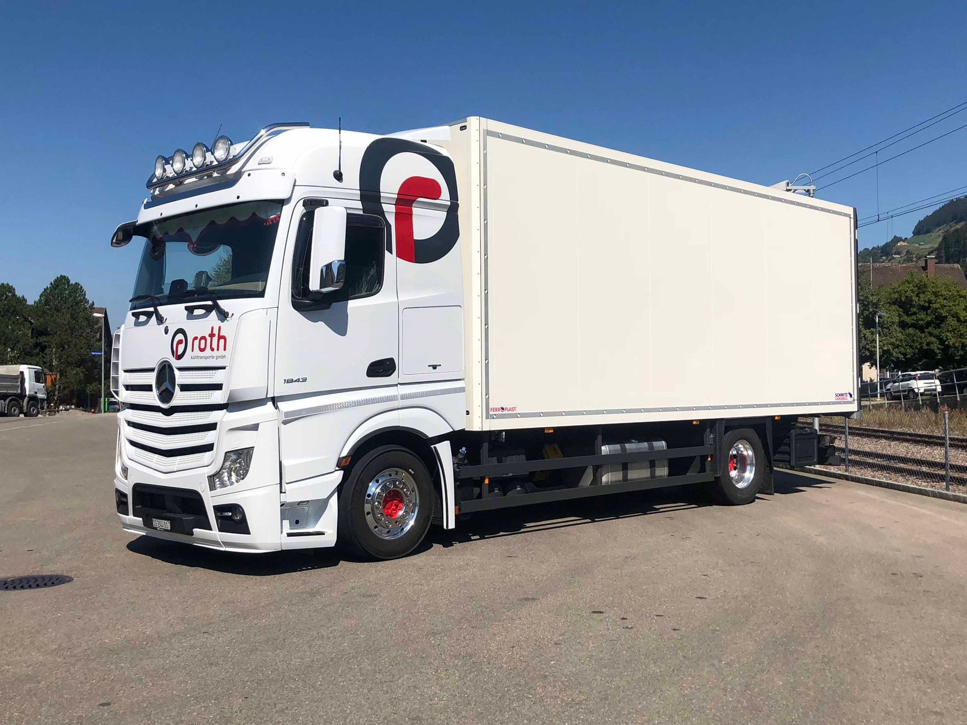 Fahrzeug 17 - Roth Kühltransporte GmbH
