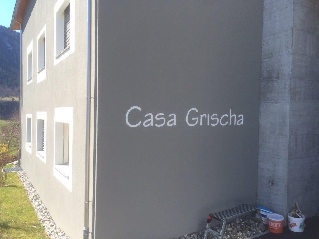 Schablonieren an Fassade2