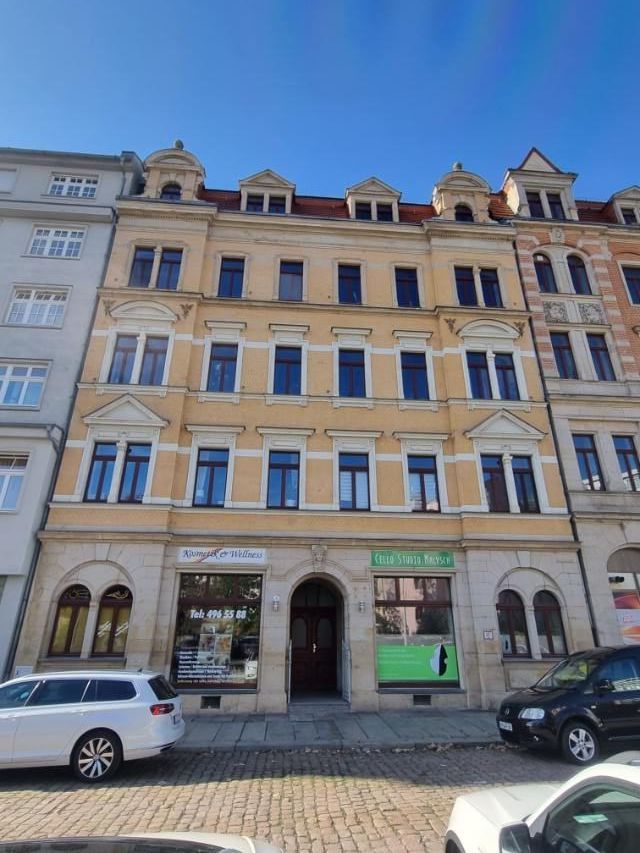 Bild grosses Gebäude von aussen