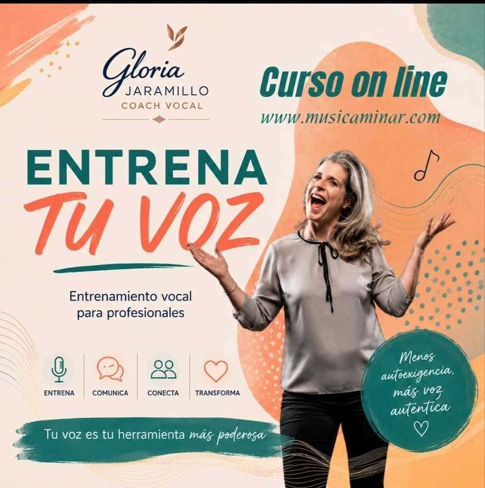 Cartel promocional para clases de canto online, con una mujer sonriente cantando y el texto grande “ENTRENA TU VOZ”.