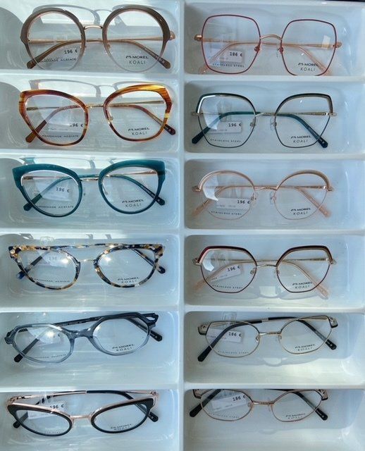 Lunettes de vue en magasin