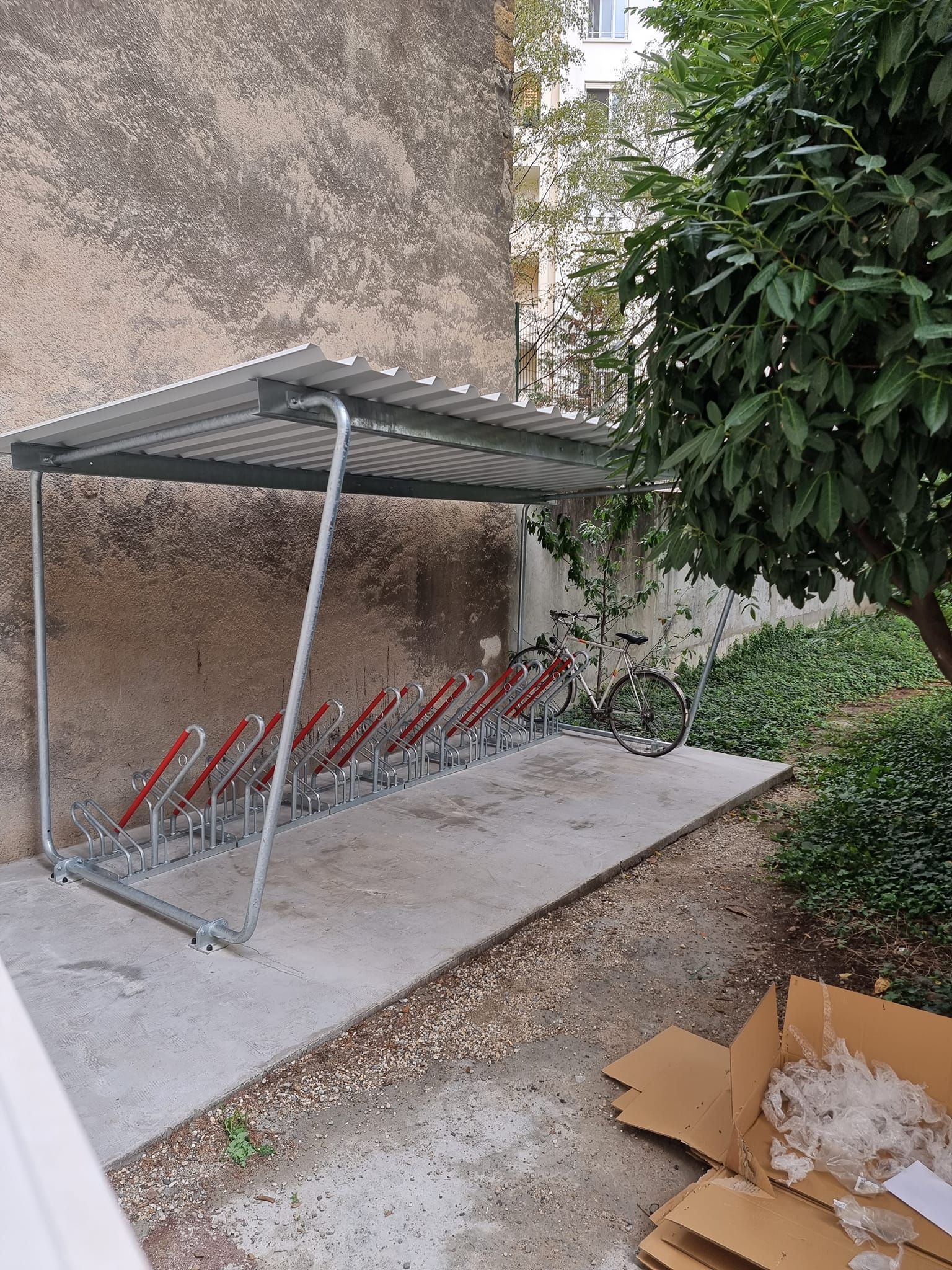 Abri couvert pour vélos