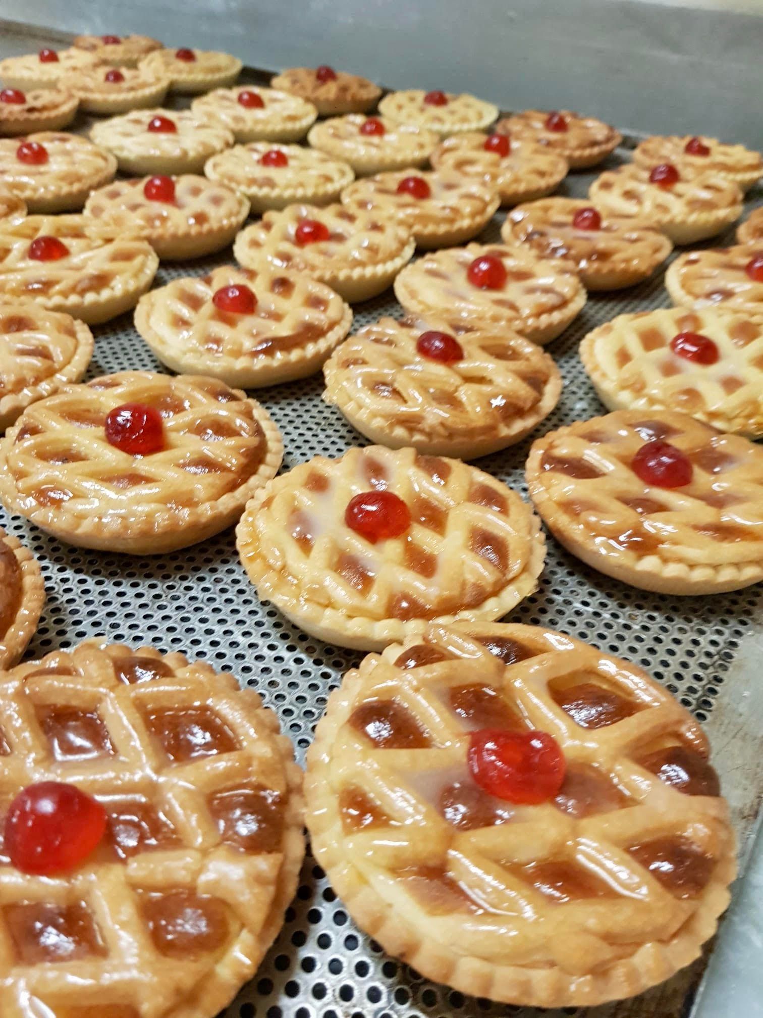 Mille-feuilles, éclairs, tartellettes et gâteaux à Yvonand et Yverdon - Boulangerie Lauria